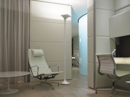 Ultra Modern Gloss White Floorstanding Uplighter - DISCONTINUED Large View