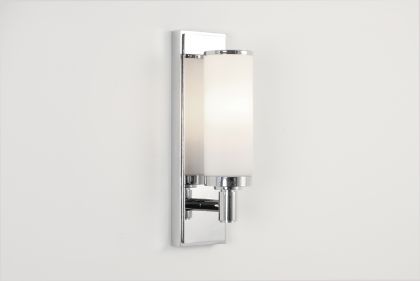 A Classical Style Chrome Bathroom Wall Light ID Large View
